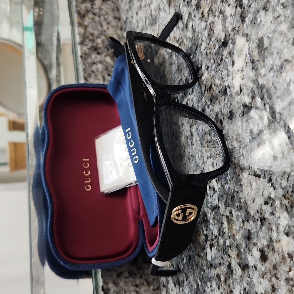 Gucci os black frame